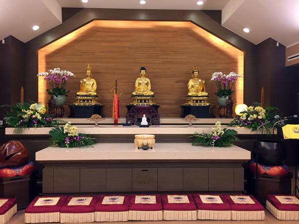Middle Land Chan Monastery - Five Precepts Ceremony October 30, 2017